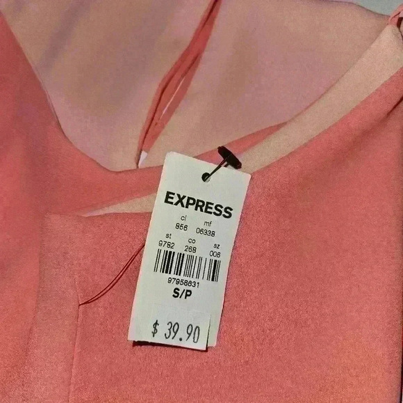EXPRESS flowy tank top sz small reversible corral color keyhole back NWT - Picture 3 of 7